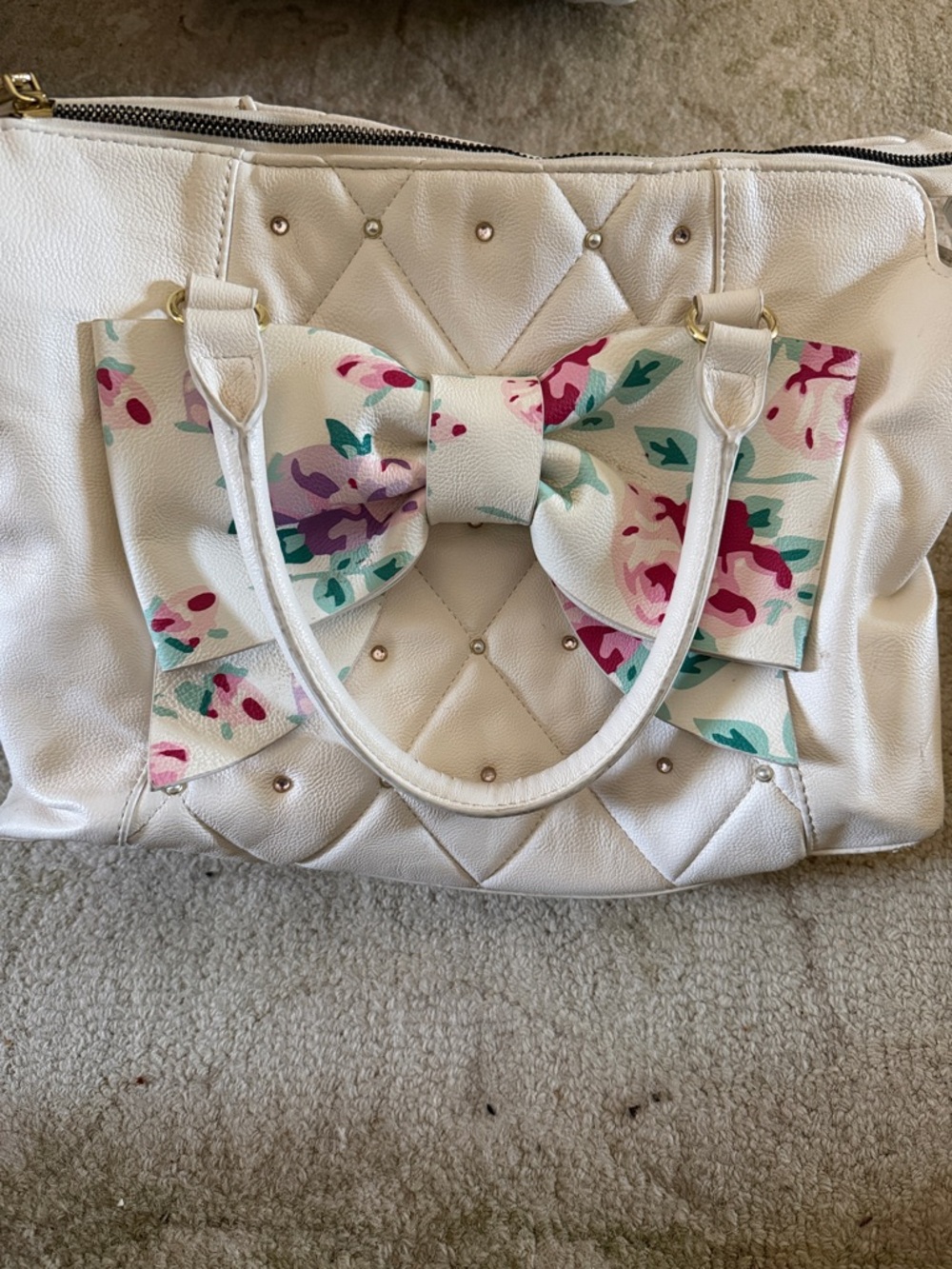 Betsey Johnson White Dome Rhinestone Handbag W/ Floral Bow